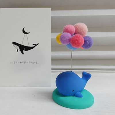 curly balloon whale plaster air freshener (sea scent)